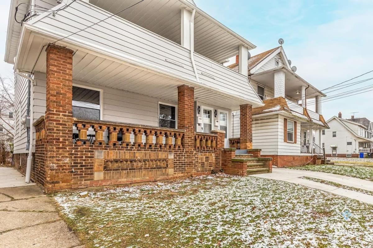 Newly Remodeled Apt, South Hills Old Brooklyn Area Cleveland Luaran gambar